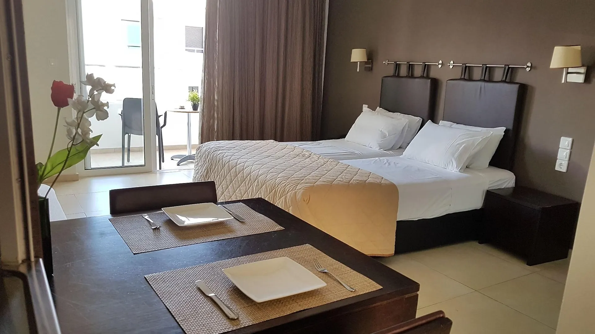 Cosmos Hotel Resmo Apart Otel